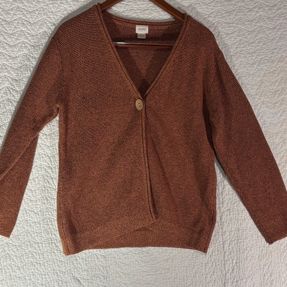 Women's Single Button Cardigan in Rust